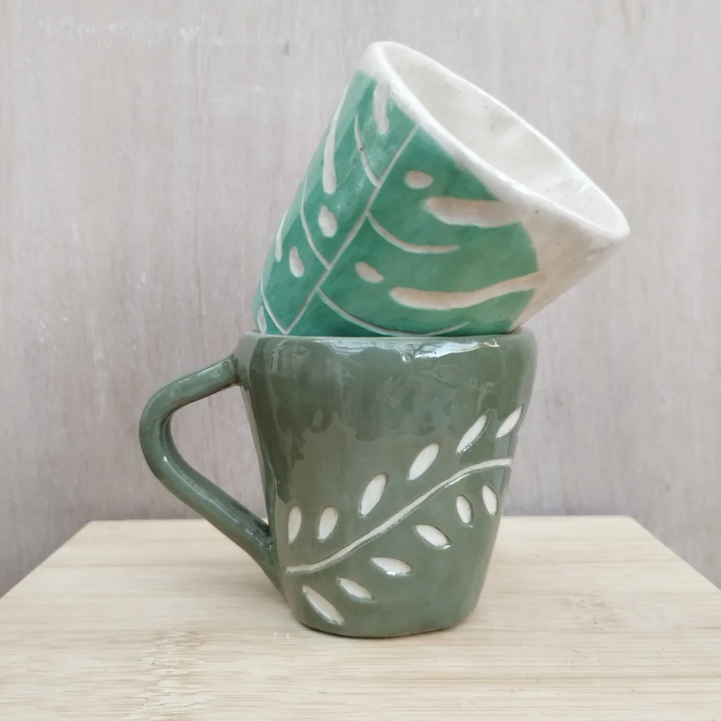 modelage au pincé et Sgraffito